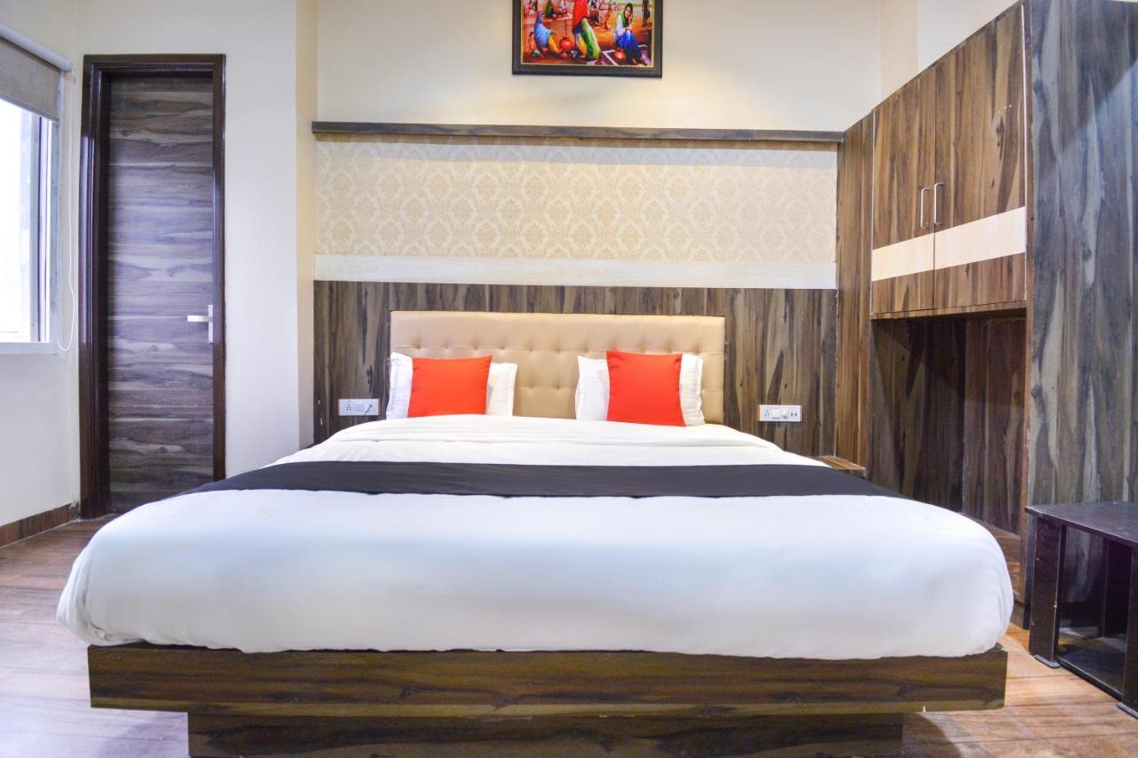 Capital O Moments Inn Amritsar Exterior foto