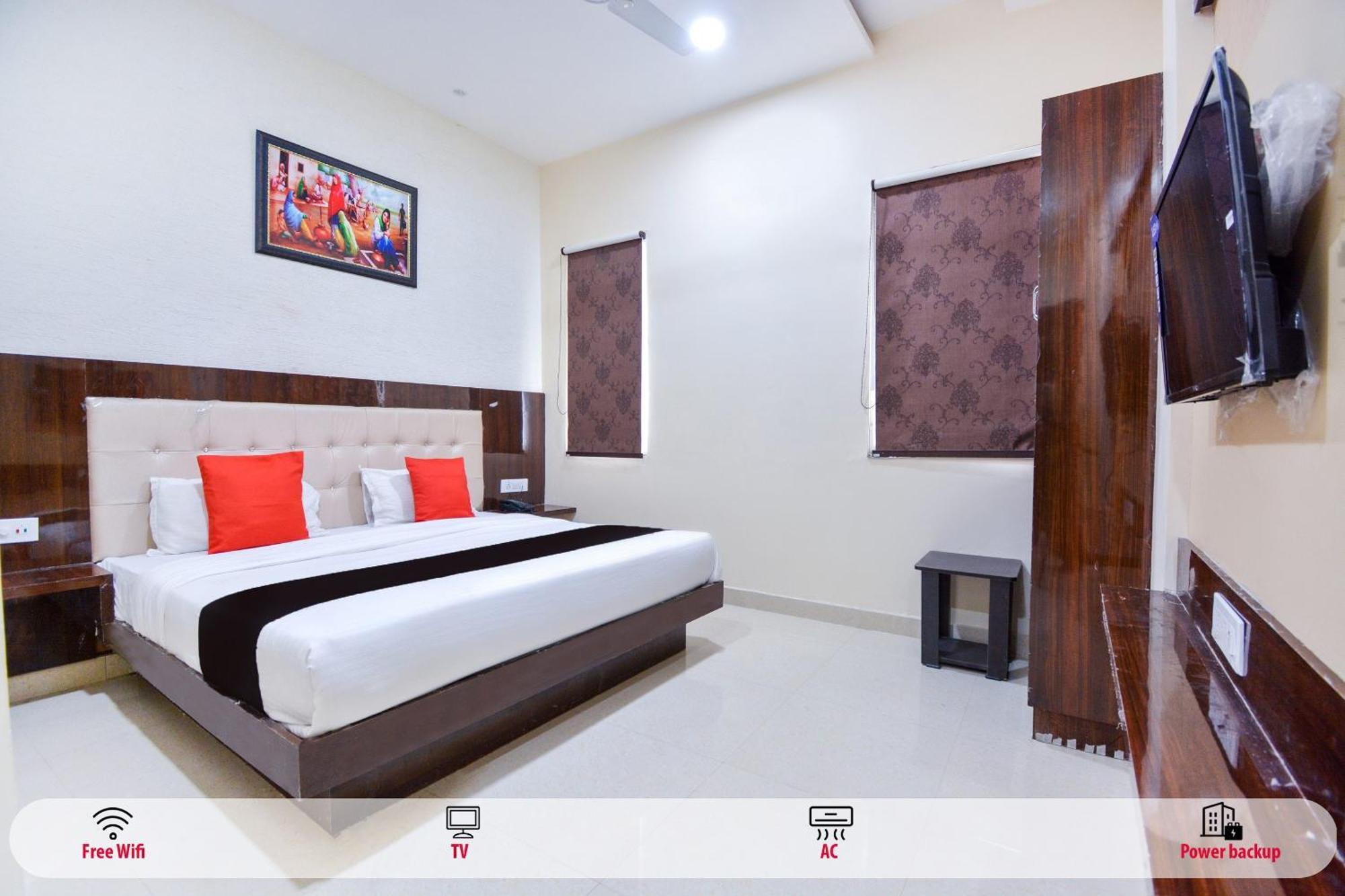 Capital O Moments Inn Amritsar Exterior foto